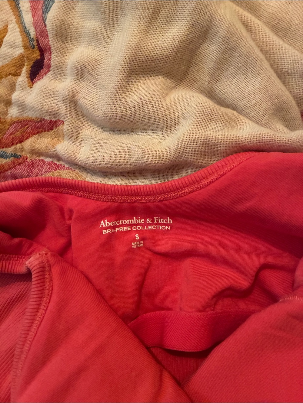 Bra-Free Abercrombie & Fitch Coral Ribbed Tank Top - Picture 2 of 2